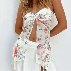 NWT Princess Polly Fallen Roses Top